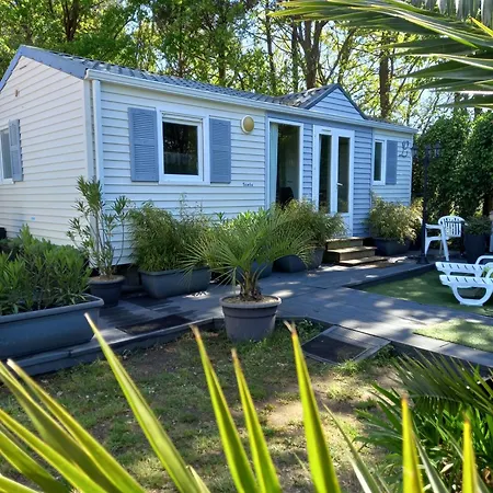 Et Mobil-home Climatise Ferienhaus